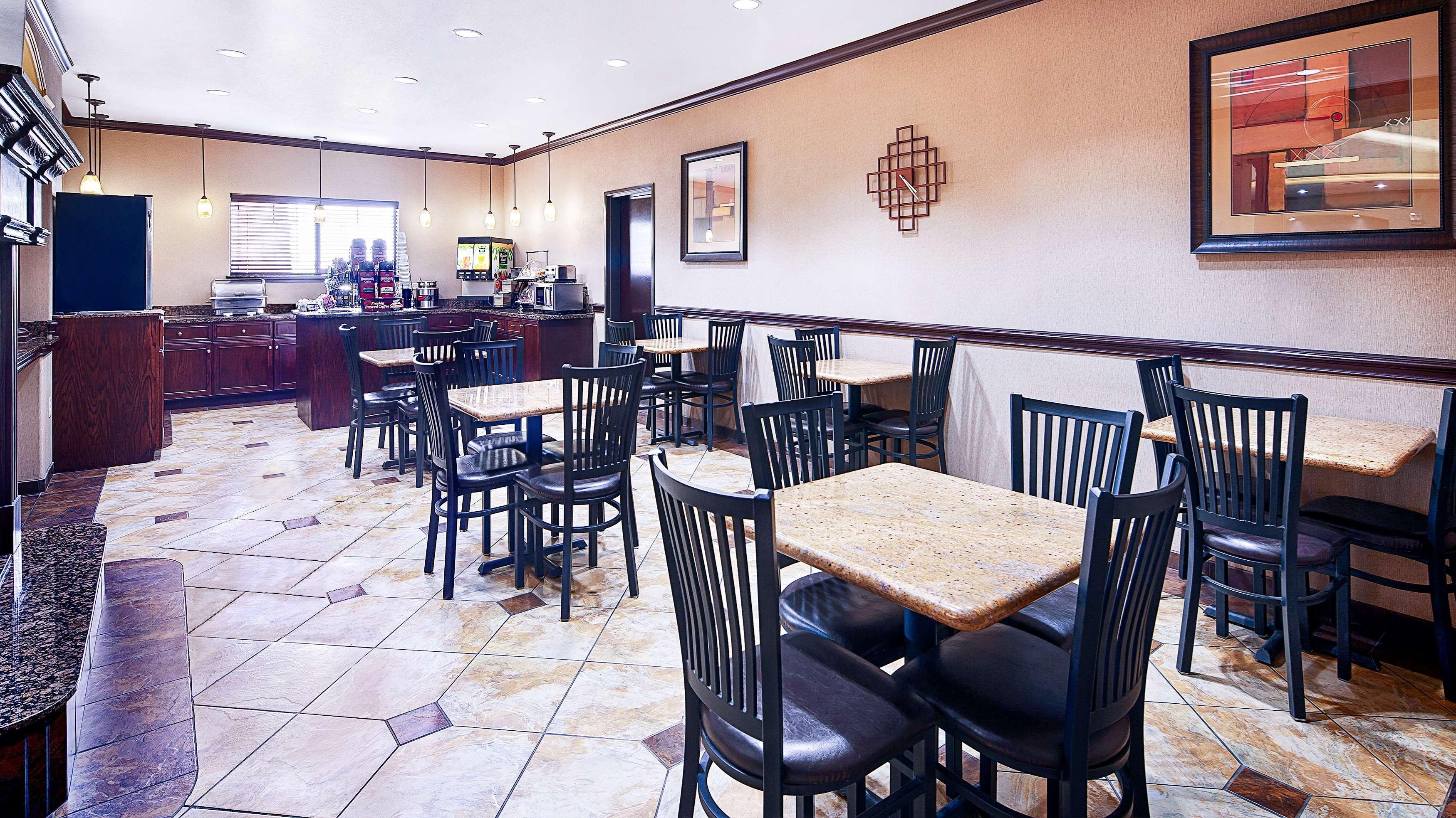 Best Western Plus Royal Mountain Inn & Suites Athens Eksteriør bilde
